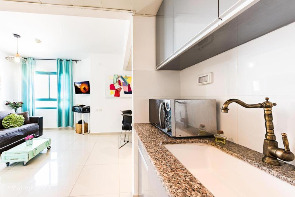 Luxury Apartment On The Lake Tiberias Buitenkant foto